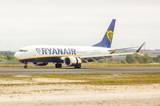 Boeing 737-800 (EI-EJO)