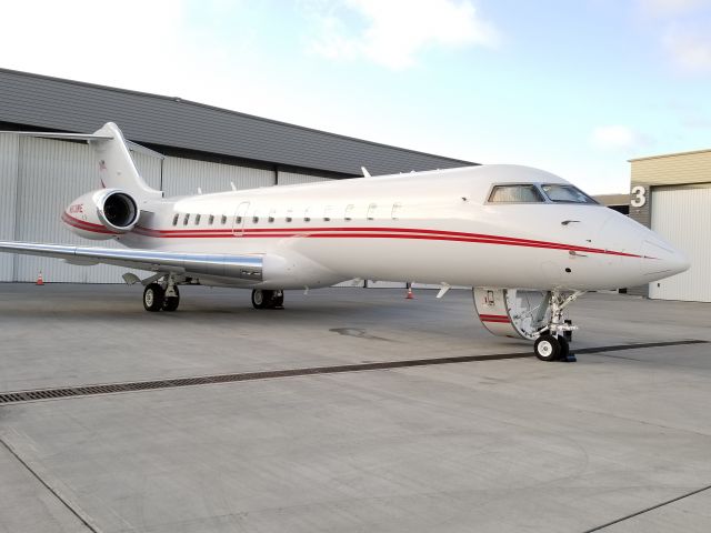 Bombardier Global Express (N613WE)