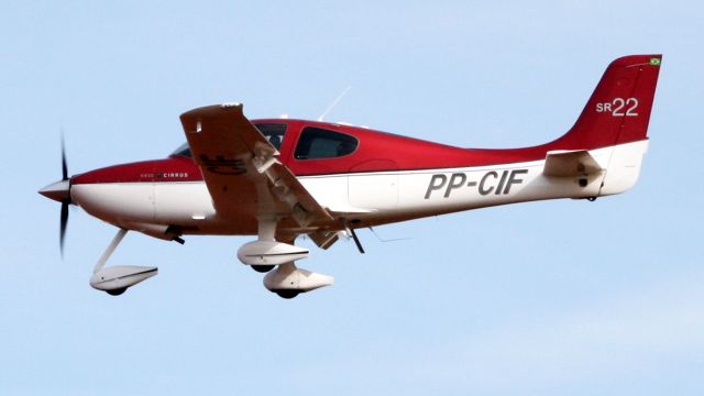 Cirrus SR-22 (PP-CIF)