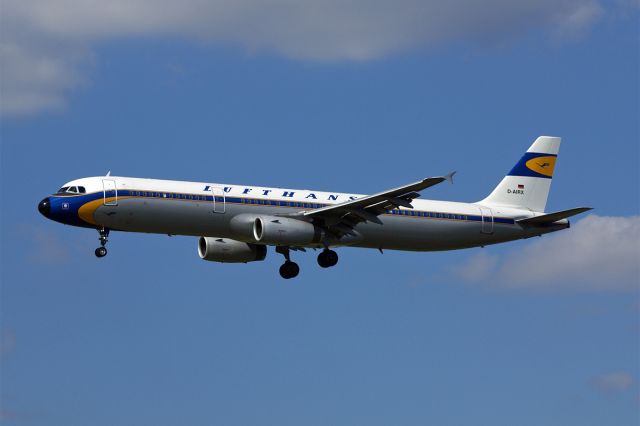 Airbus A321 (D-AIRX)