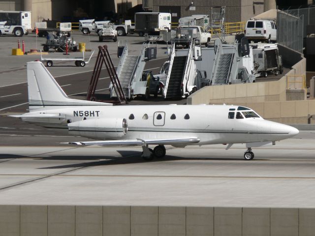 North American Sabreliner (N58HT)