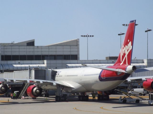 Airbus A340-600 (G-VYQU)