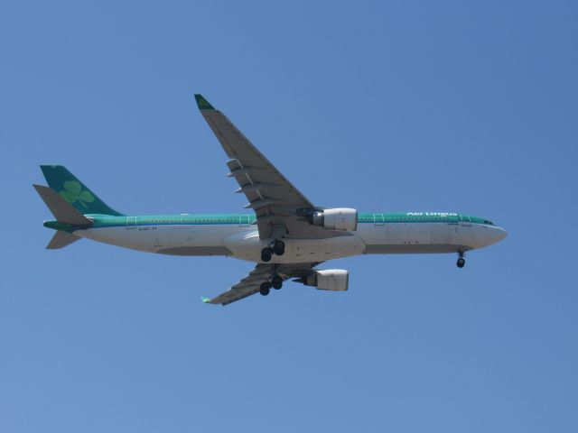 Airbus A330-300 (EI-DUZ)