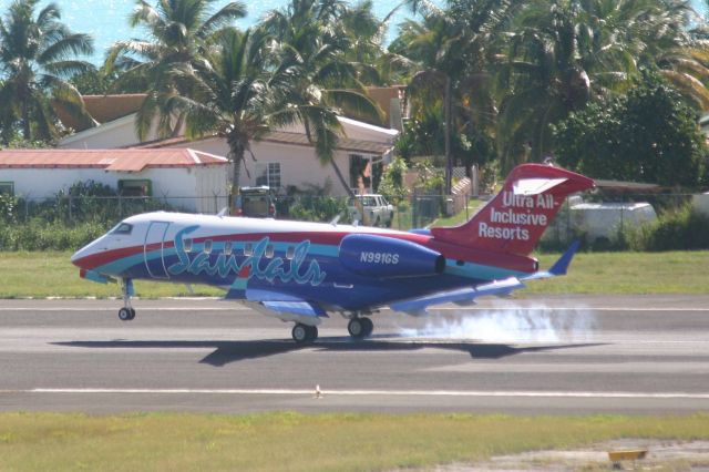 Bombardier Challenger 300 (N991GS)