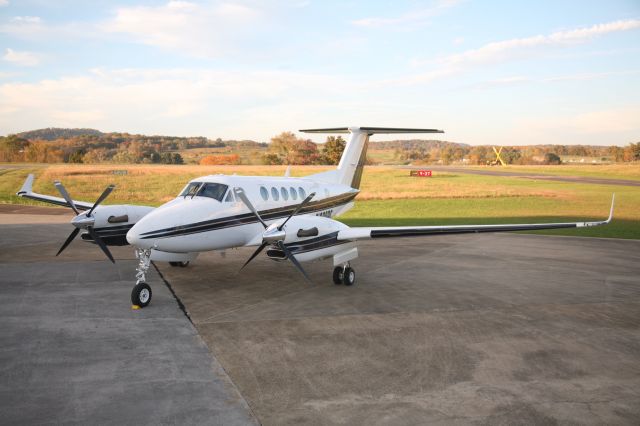 Beechcraft Super King Air 300 (N290PC)