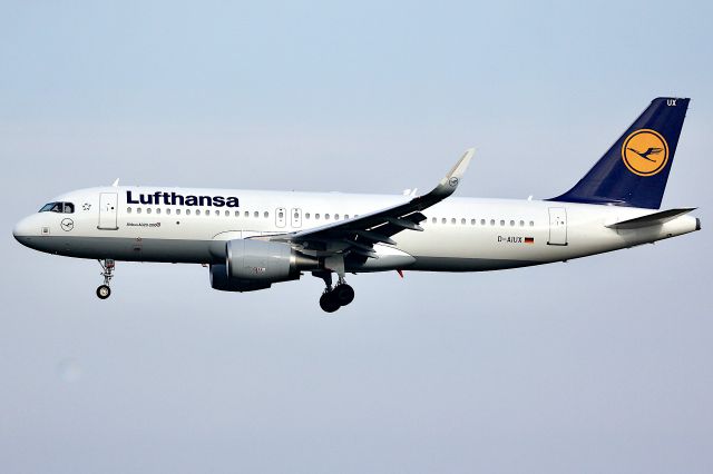 Airbus A320 (D-AIUX)
