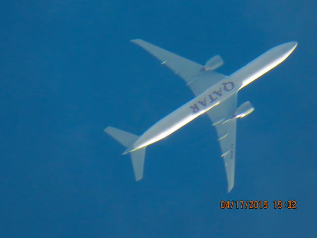 BOEING 777-300ER (A7-BEM)