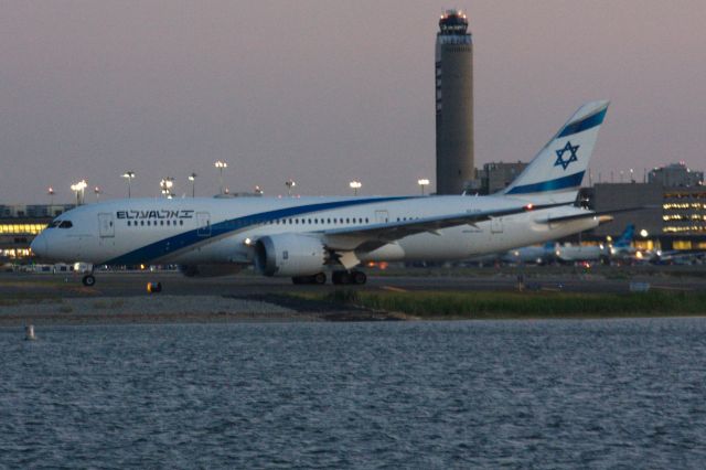 Boeing 787-8 (4X-ERB)