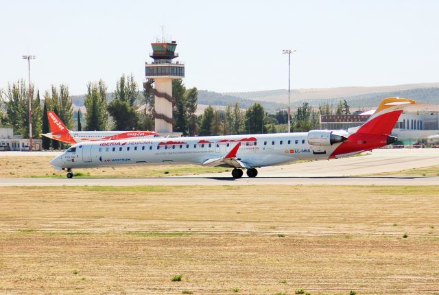 Bombardier CRJ-1000 (EC-MNQ)