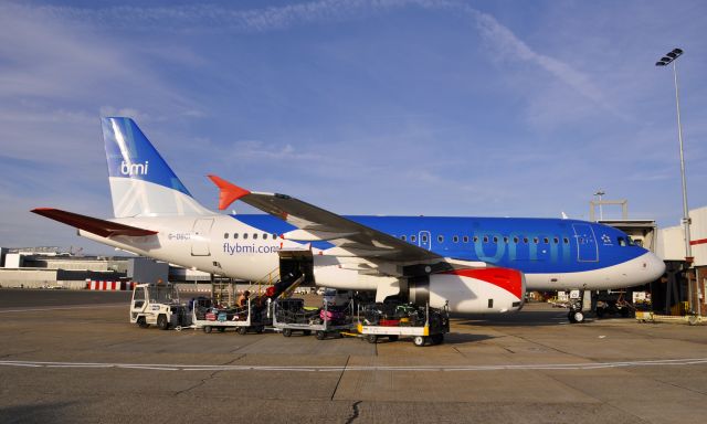 Airbus A319 (G-DBCI) - BMI Airbus A319-131 G-DBCI in London Heathrow