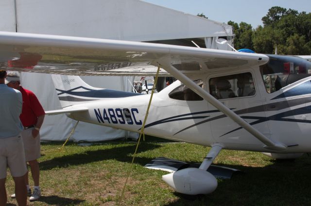 Cessna Skylane (N489SC) - Sun N Fun 2009