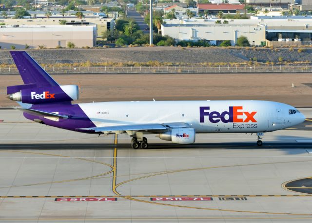 McDonnell Douglas DC-10 (N318FE)