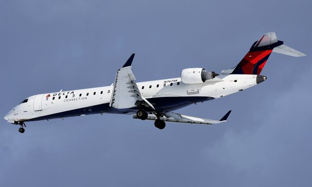 Canadair Regional Jet CRJ-700 (N767SK)