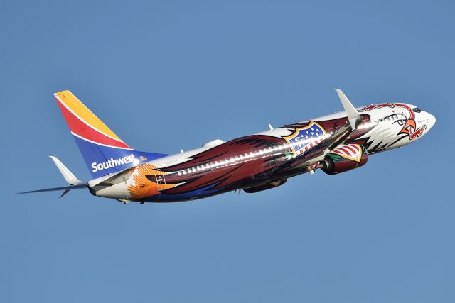 Boeing 737-800 (N8619F) - 08-28-23 Runway 5-L