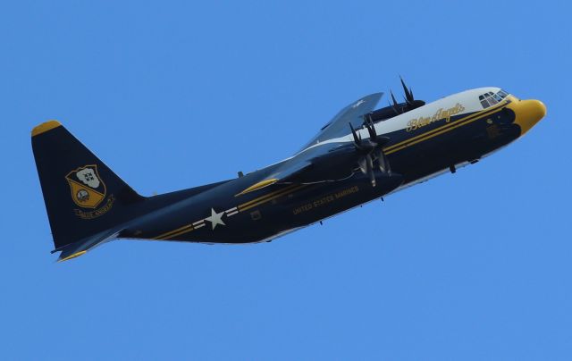Lockheed C-130 Hercules —