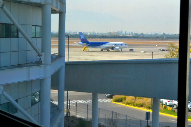 Airbus A320 (CC-BAF)