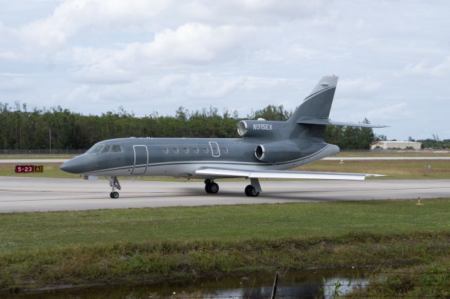 Dassault Falcon 50 (N315EX) - Taxing for takeoff - runway 5