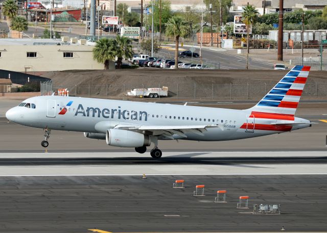 Airbus A320 (N658AW)