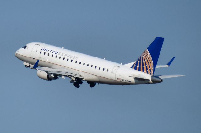 Embraer 170/175 (N647RW) - United Express Embraer ERJ-170SE (opby Republic Airways) departing Buffalo (BUF) for Newark (EWR) after diverting from Fort Myers (RSW) due to weather around the NYC Area