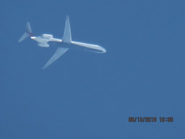 McDonnell Douglas MD-88 (N994DL)