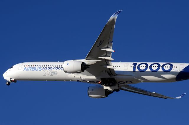 Airbus A350-900 (F-WWXL) - Departing Milwaukee for a cold weather test flight