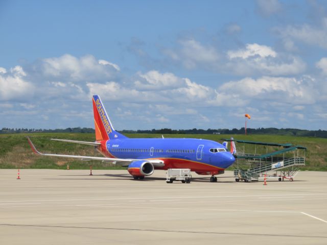 BOEING 737-300 (N389SW) - Diverted due to oxygen issues. Was going from Baltimore to Oklahoma City. Lonestar One was the recovery aircraft.