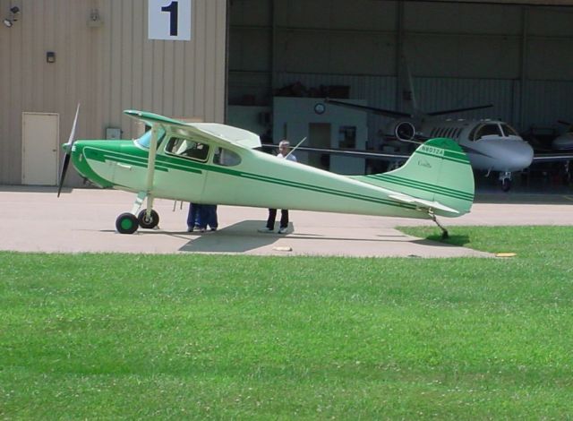 Cessna 170 (N8072A) - Parked on ramp 7/6/09