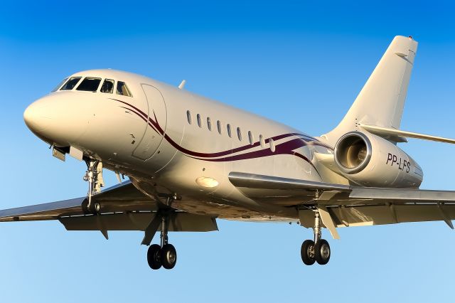 Dassault Falcon 2000 (PP-LFS)