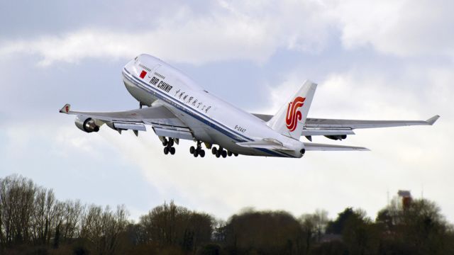 Boeing 747-400 (B-2447)