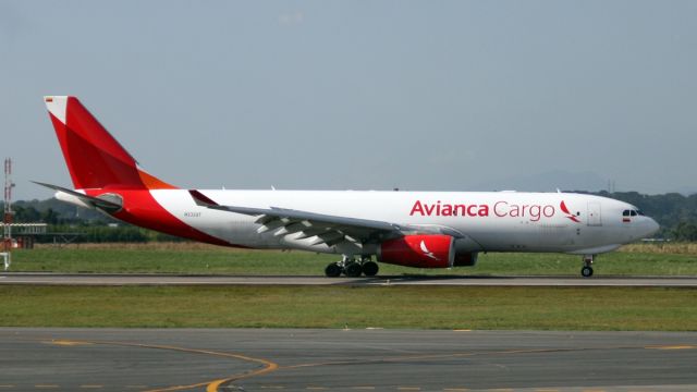 Airbus A330-300 (N332QT)