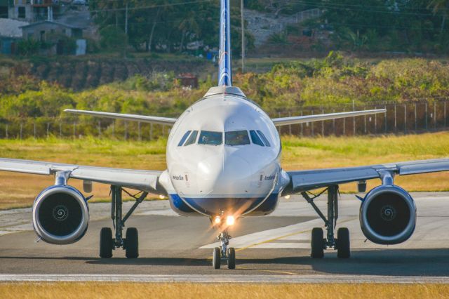 Airbus A320 (N592JB)