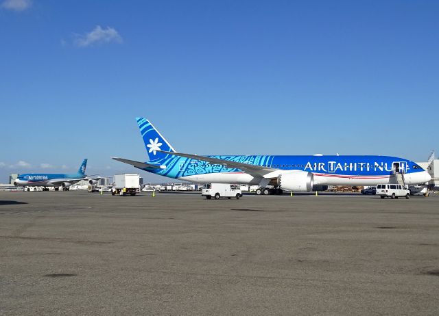 Boeing 787-9 Dreamliner (F-OMUA) - First 789 for THT with Oldest A340-300 F-OJTN to retire on Nov 7