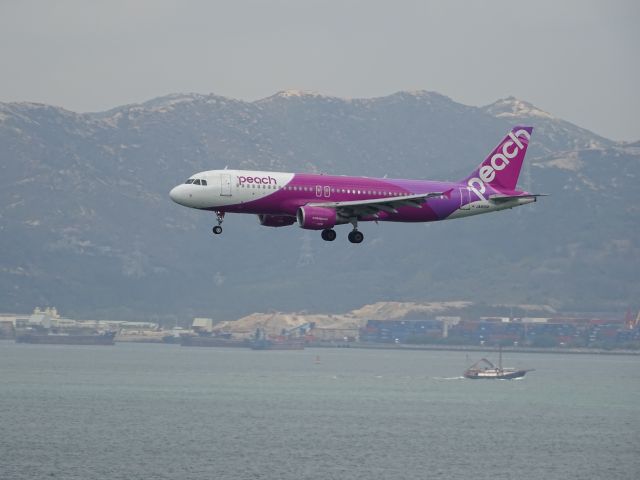 Airbus A320 (JA805P)