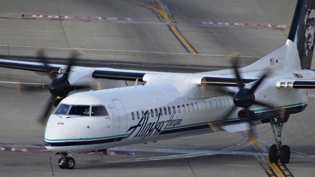 de Havilland Dash 8-400 (N409QX) - N409QX Horizon Air De Havilland Canada DHC-8-400 - cn 4051br /First Flight * Aug 2001br /Age 13.7 Yearsbr /2015-04-29 AS2185 Portland (PDX) San Jose (SJC) 06:03-->Landed 07:57