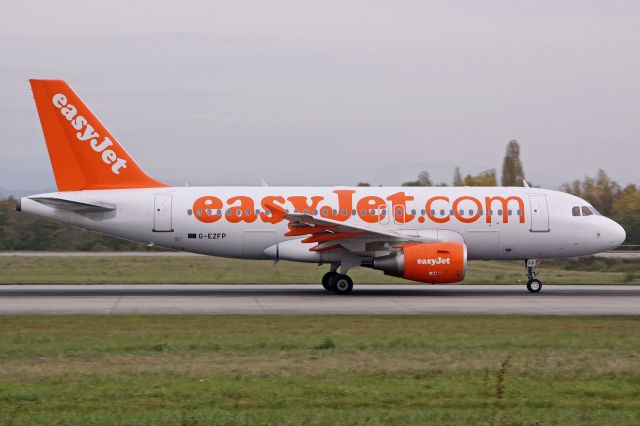 Airbus A319 (G-EZFP)