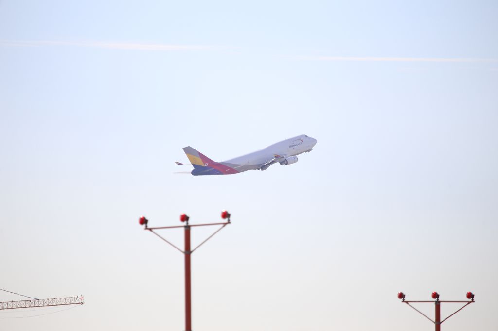 Boeing 747-400 (HL7421)