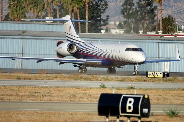 Bombardier Global 5000 (N142HC)