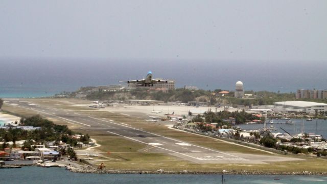 Boeing 747-400 (PH-BFL)