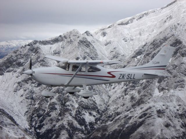 Cessna Skylane (ZK-SLL)