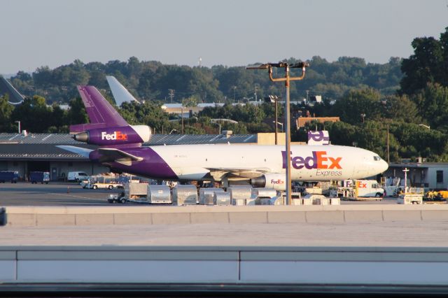 McDonnell Douglas DC-10 (N571FE) - loading packages for an evening flight.