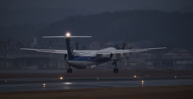 de Havilland Dash 8-400 (JA846A)