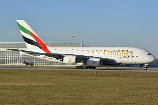 Airbus A380-800 (A6-EEJ)