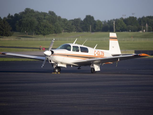 Mooney M-20 (C-GLZB) - A visitor from Canada - welome to the US! 13 JUNE 2015.