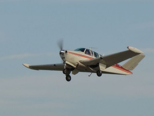 Beechcraft 35 Bonanza (N35J)