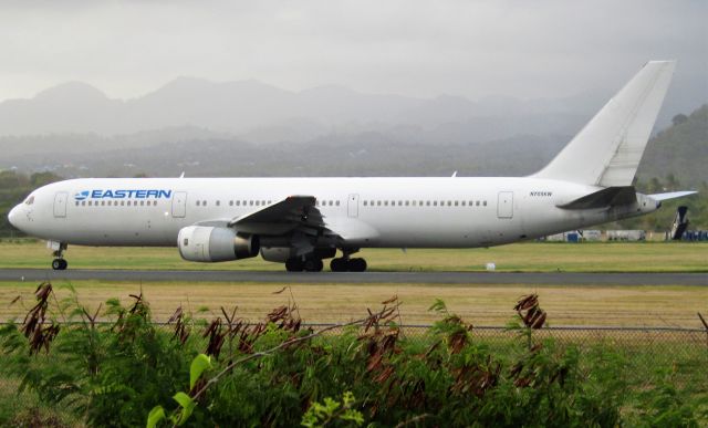 BOEING 767-300 (N705KW)