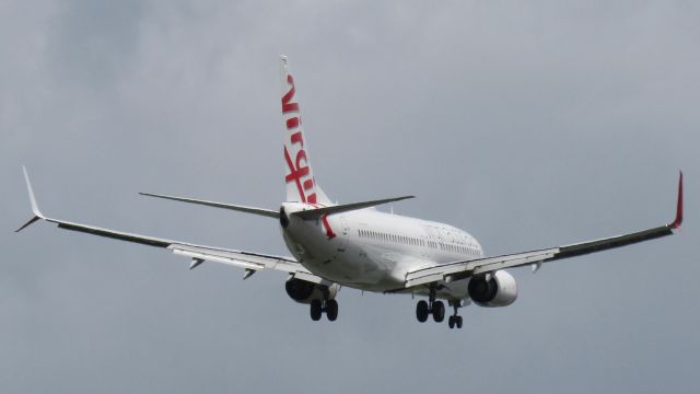 Boeing 737-800 (VH-YIV) - The first Virgin 737 to be equipped with scimitars ensued a wild goose chase to get a shot of her.