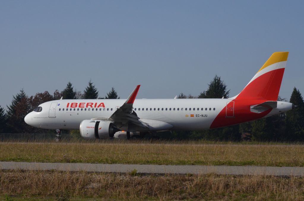 Airbus A320 (EC-NJU) - EC-NJU Just Arrived At LEVX From LEMD. 21-11-2021