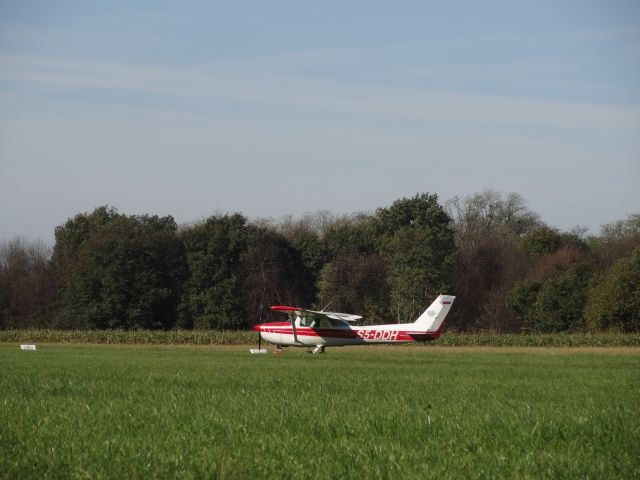 Cessna Commuter (S5-DDH) - Cessna 150 at LJMS airport in Slovenia.