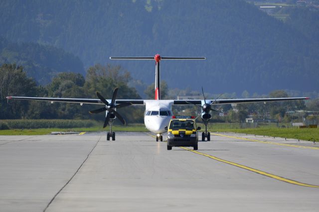 de Havilland Dash 8-400 (OE-LGH)