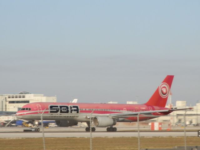 Boeing 757-200 (YV450T)